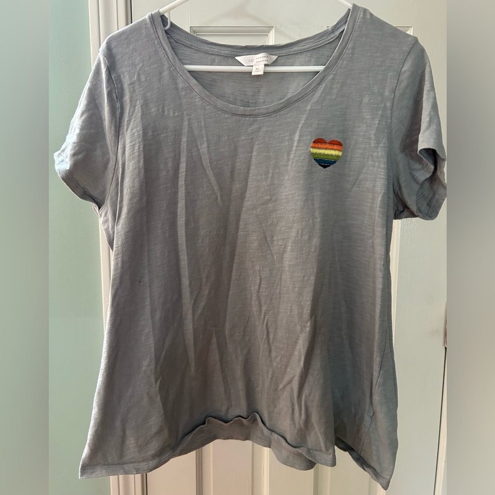 Women’s XL LC Lauren Conrad Light Gray Tee with Rainbow Heart